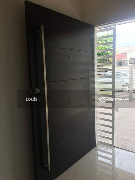 2-storey Terraced House for Sale in Bandar Kinrara (Selangor) - Louis . - Entrance - PropertyGuru.com.my