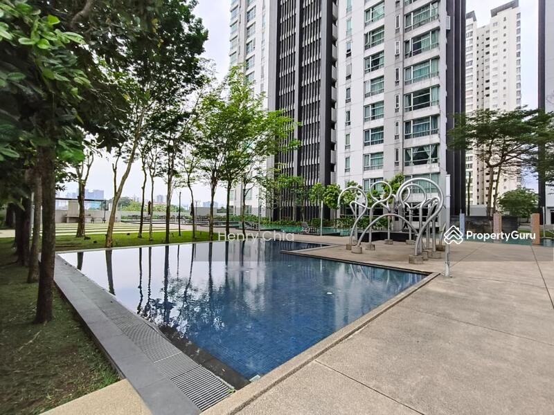 Kondominium untuk Dijual di The Saffron - Henry Chia - Pool - PropertyGuru.com.my
