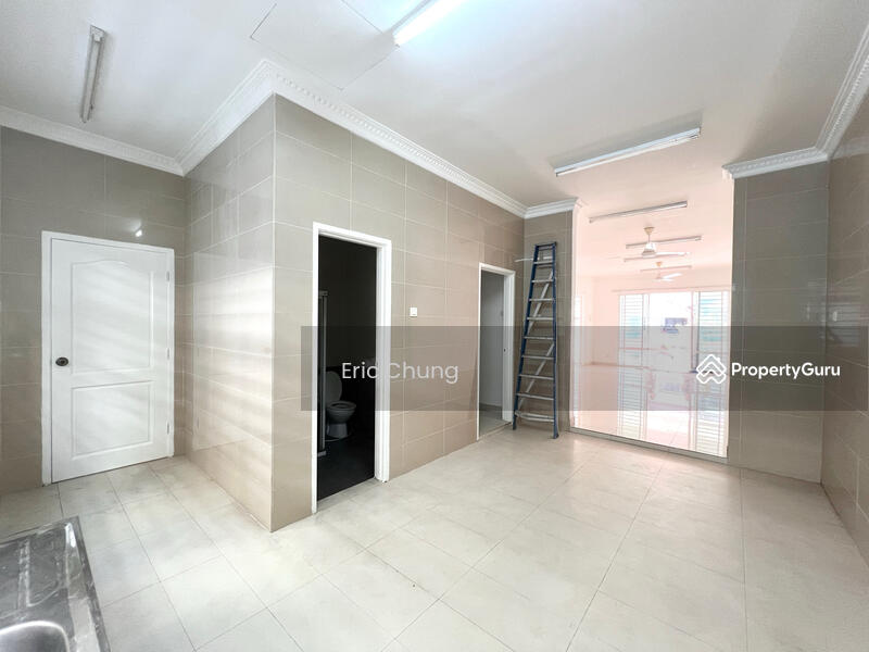 For Sale - 3 Storey Superlink, Anjung Sari, Setia Alam