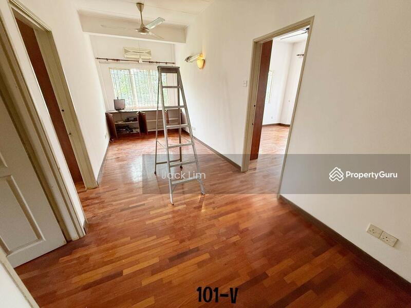 Upstair Living Hall