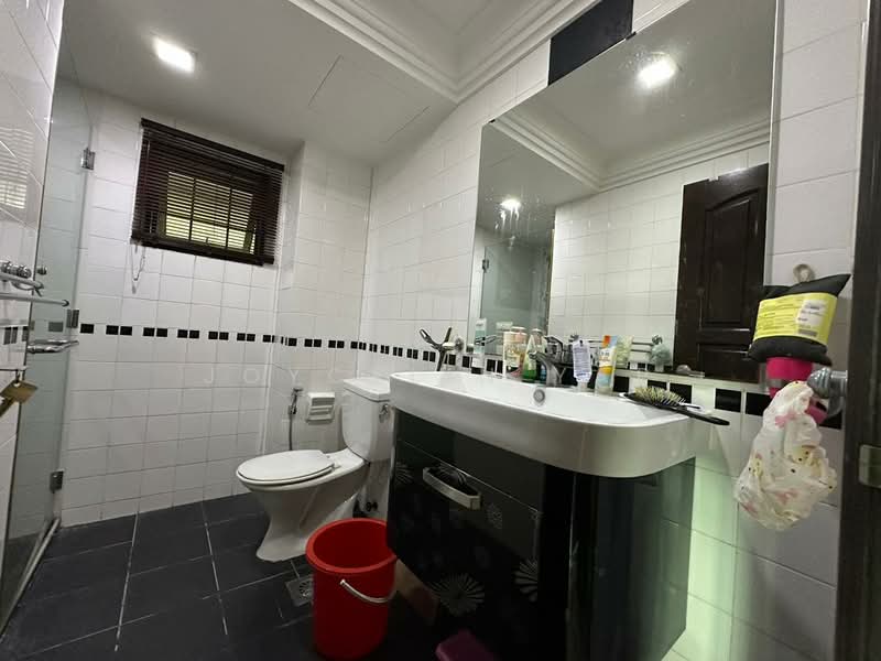 Kondominium untuk Dijual di Sang Suria - Joycelin Yap - Bathroom - PropertyGuru.com.my