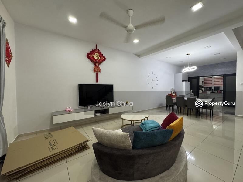 For Rent - Myra Meranti