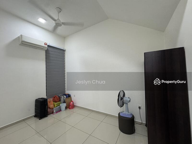 For Rent - Myra Meranti