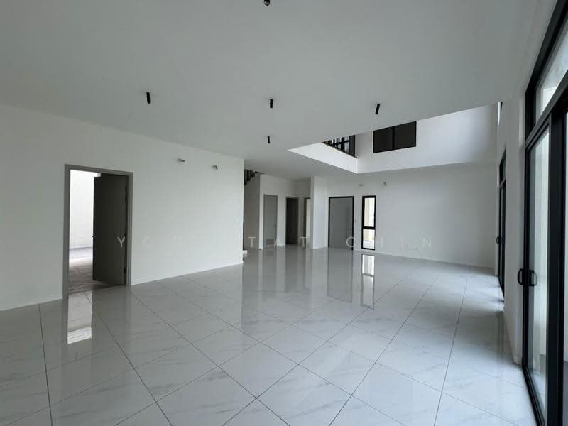 Bungalow House untuk Dijual di Sungai Long (Bandar Sungai Long) - Nick Chin - Living Room - PropertyGuru.com.my