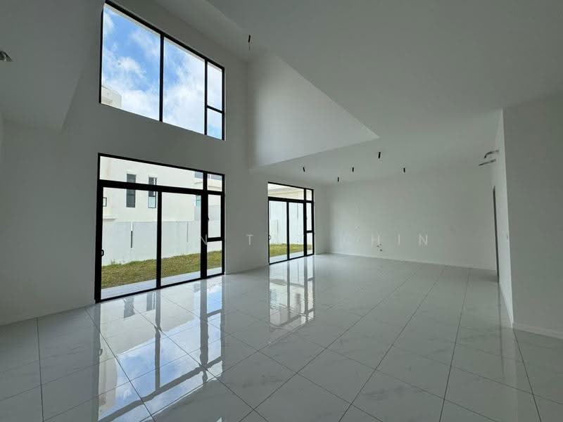 Bungalow House untuk Dijual di Sungai Long (Bandar Sungai Long) - Nick Chin - Living Room - PropertyGuru.com.my
