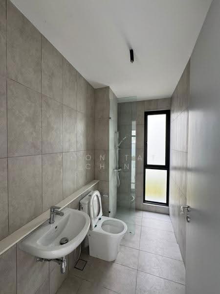 Bungalow House untuk Dijual di Sungai Long (Bandar Sungai Long) - Nick Chin - Bathroom - PropertyGuru.com.my