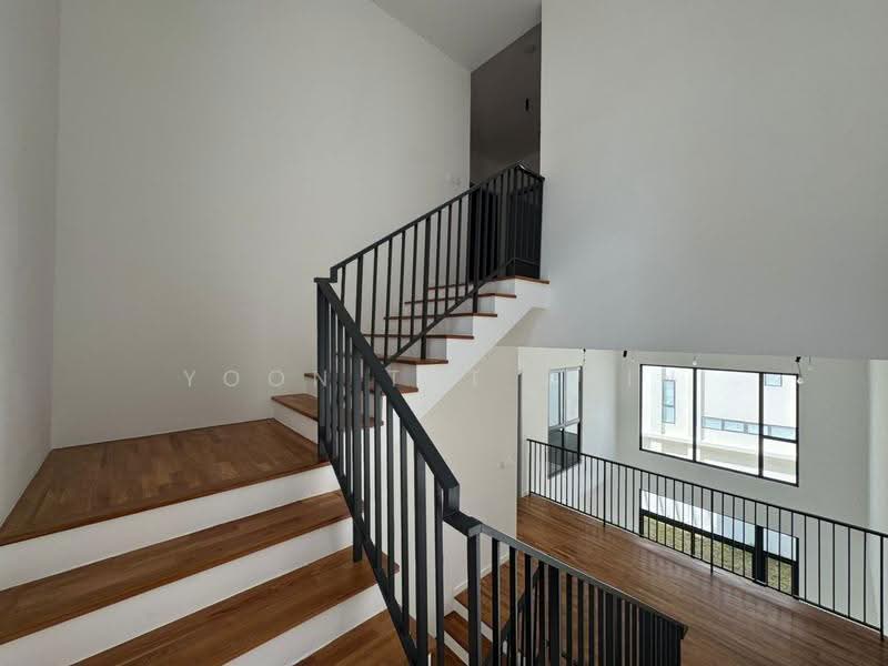 Bungalow House untuk Dijual di Sungai Long (Bandar Sungai Long) - Nick Chin - Stairs - PropertyGuru.com.my