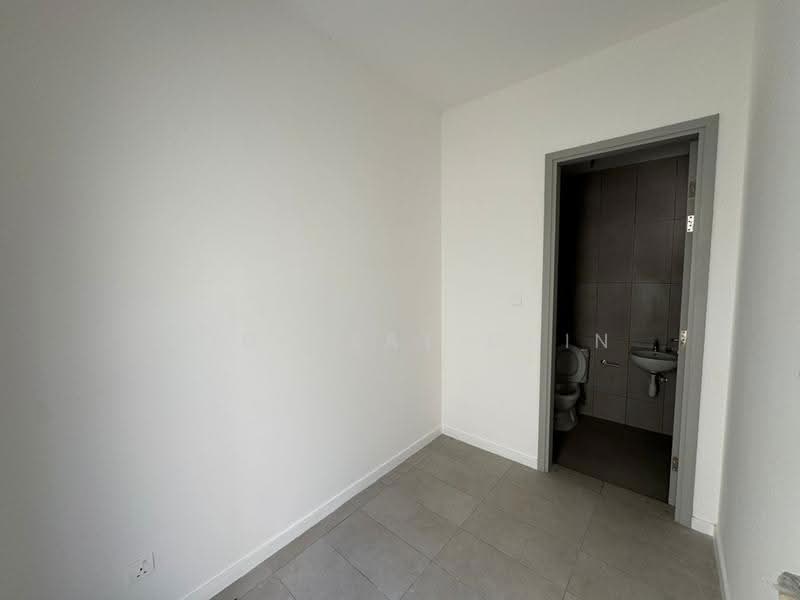 Bungalow House untuk Dijual di Sungai Long (Bandar Sungai Long) - Nick Chin - Maid Rooms - PropertyGuru.com.my