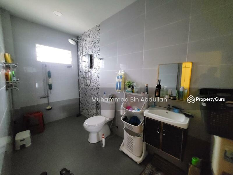 2-storey Terraced House for Sale in Bandar Sri Sendayan (Negeri Sembilan) - Ismi Muhammad - Bathroom - PropertyGuru.com.my