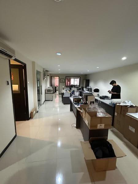 Shop for Sale in SS 25, Taman Mayang (Petaling Jaya) - Jack Chin - Interior - PropertyGuru.com.my