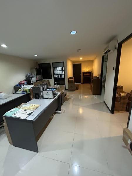 Shop for Sale in SS 25, Taman Mayang (Petaling Jaya) - Jack Chin - Interior - PropertyGuru.com.my