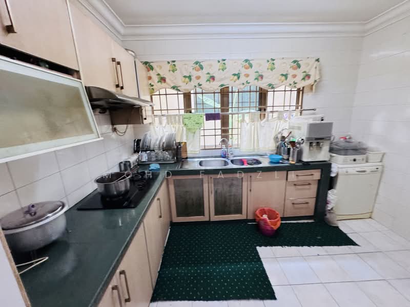 Bungalow for Sale in Ampang (Selangor) - Mohd Fadzli - Kitchen - PropertyGuru.com.my