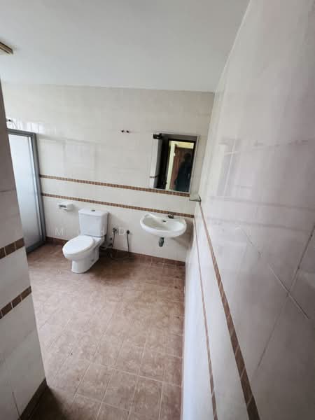 Bungalow for Sale in Ampang (Selangor) - Mohd Fadzli - Bathroom - PropertyGuru.com.my