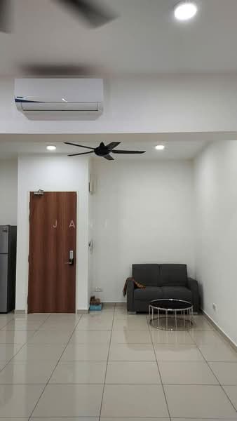 Servis Apartment untuk Dijual di Cube @ One South - Janet Au - Living Room - PropertyGuru.com.my