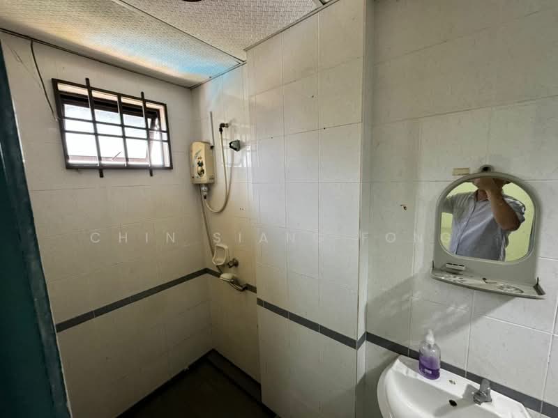 Kondominium untuk Dijual di Siantan Puri (8th Avenue) - Chin Siang Fong - Bathroom - PropertyGuru.com.my