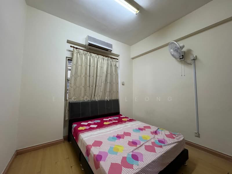 Condominium for Sale at Villa Seri Puteri - Elcoln Leong - Bedroom - PropertyGuru.com.my