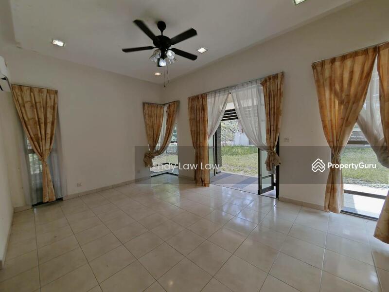Rumah Banglo untuk Dijual di Ledang Heights (Iskandar Puteri (Nusajaya)) - Endy Law Law - Living Room - PropertyGuru.com.my