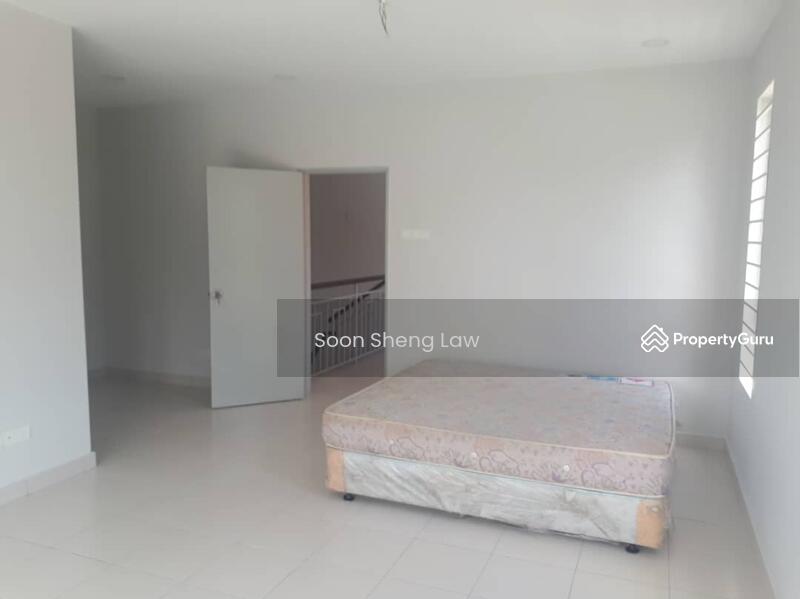 For Sale - Rinching 2 Storey Big Land Corner Lot