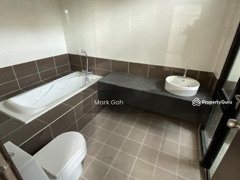 Rumah Teres 3 Tingkat untuk Dijual di Bandar Bayan Bahru (Bayan Lepas) - Mark Goh - Bathroom - PropertyGuru.com.my