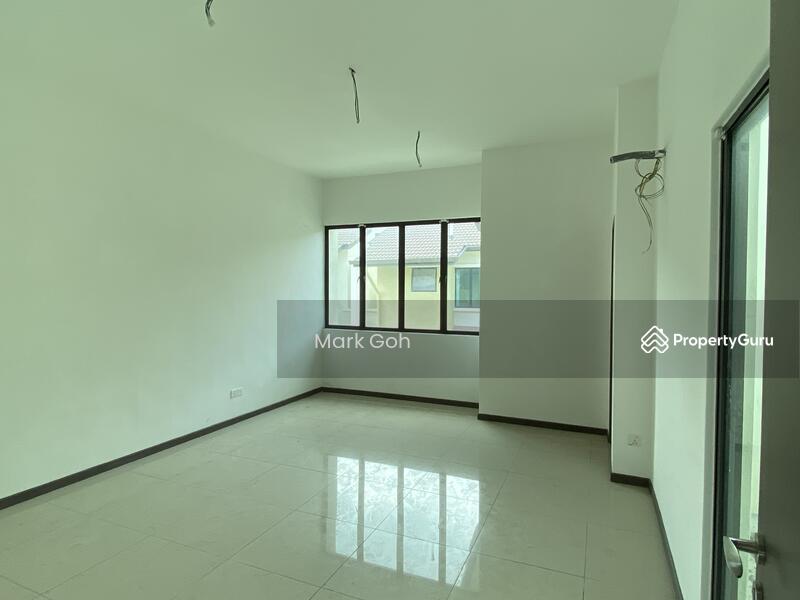 Rumah Teres 3 Tingkat untuk Dijual di Bandar Bayan Bahru (Bayan Lepas) - Mark Goh - Living Room - PropertyGuru.com.my