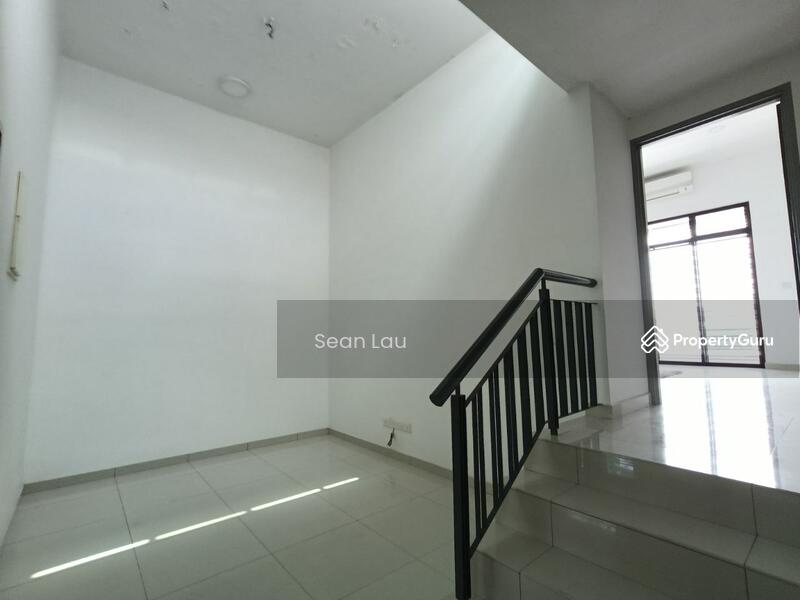 2nd floor living room