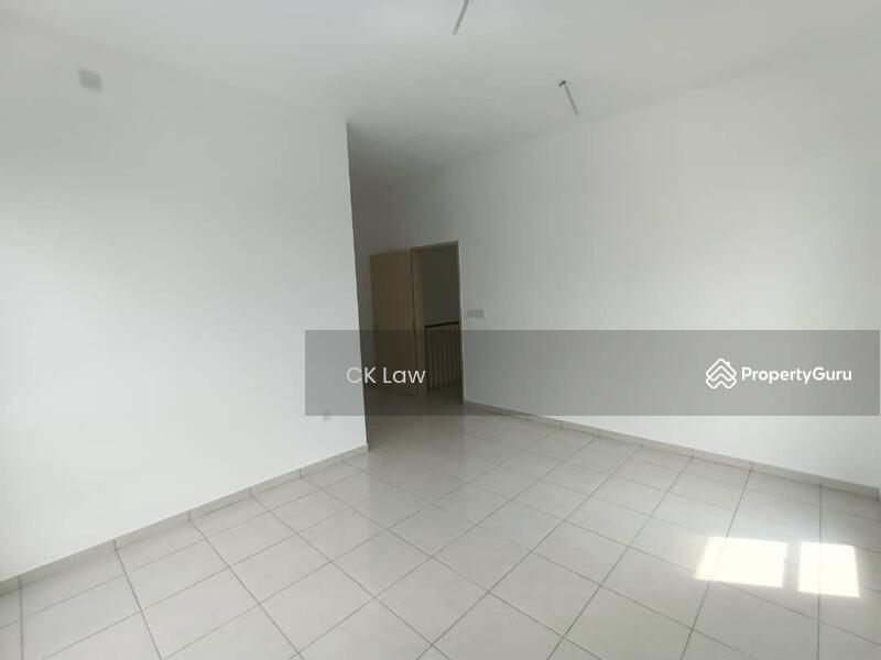 Rumah Teres 2-Tingkat untuk Dijual di Setia Ecohill (Semenyih) - CK Law - Living Room - PropertyGuru.com.my