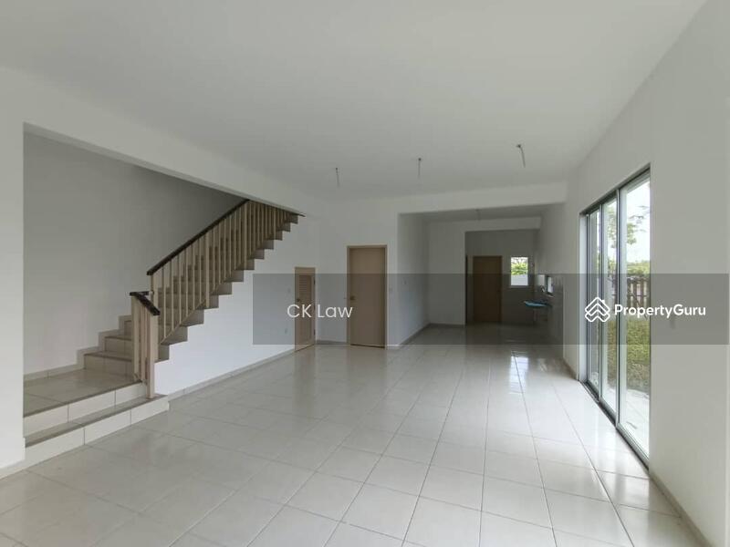 Rumah Teres 2-Tingkat untuk Dijual di Setia Ecohill (Semenyih) - CK Law - Living Room - PropertyGuru.com.my