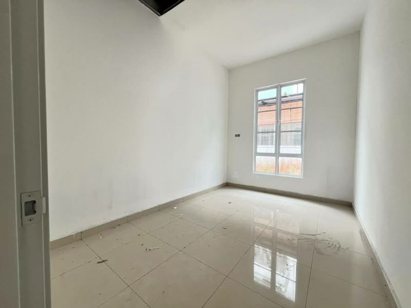 Rumah Berkembar untuk Dijual di Kluang (Johor) - May Tan - PropertyGuru.com.my