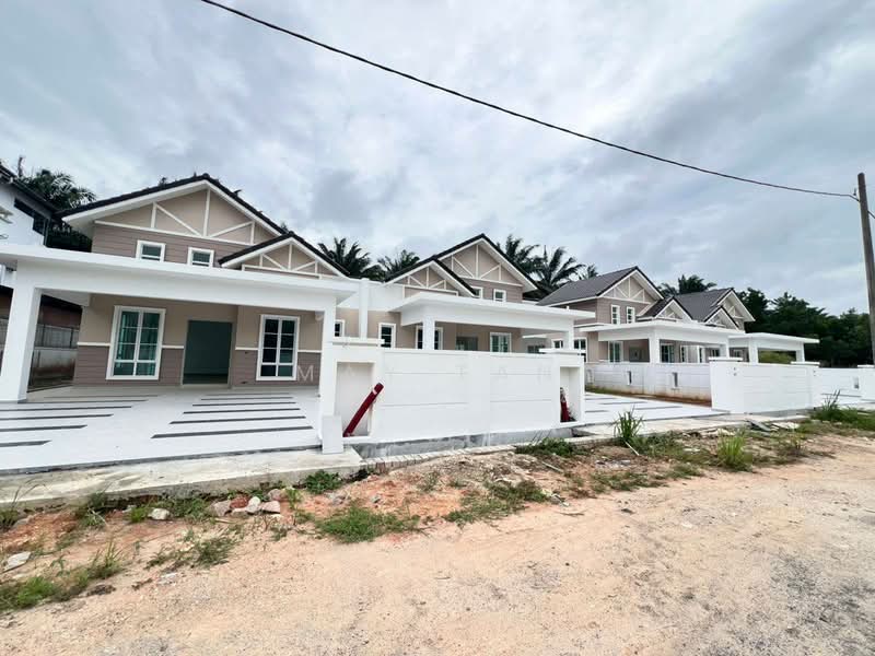 Rumah Berkembar untuk Dijual di Kluang (Johor) - May Tan - PropertyGuru.com.my
