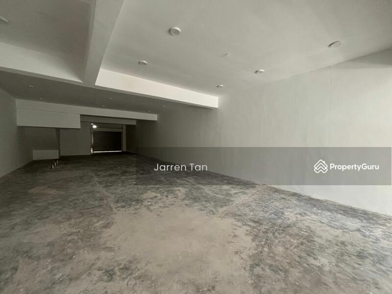 For Rent - Ground Floor Facing Hero Market @ Puteri 1