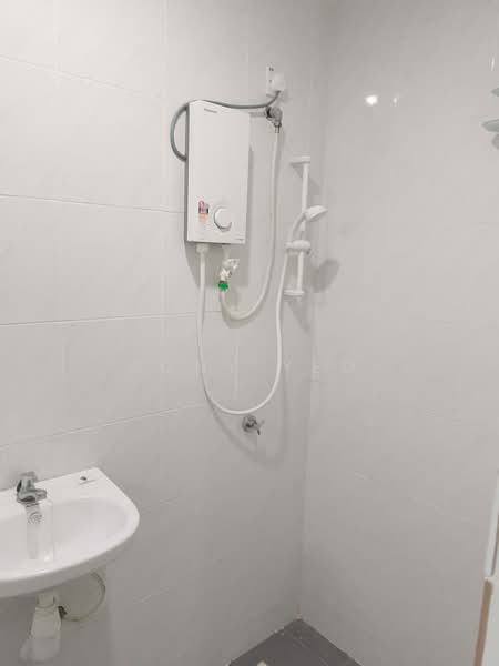 Apartment for Rent at Camellia Residences - Rony Yeo - Bathroom - PropertyGuru.com.my