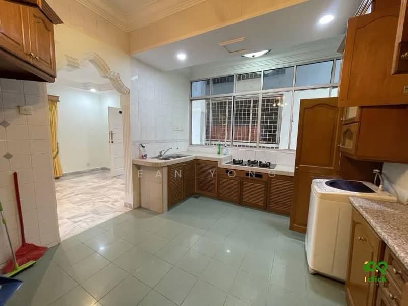 Condominium for Sale at Casa Mila - Sean Yong - Kitchen - PropertyGuru.com.my