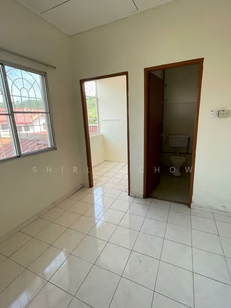 2-storey Terraced House for Sale in Kota Kinabalu (Sabah) - shirley Chow - Bathroom - PropertyGuru.com.my