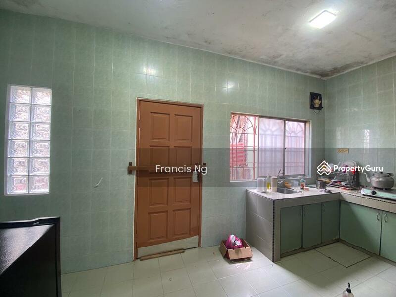2-storey Terraced House for Sale in Saujana Puchong (Puchong) - Francis Ng - Kitchen - PropertyGuru.com.my