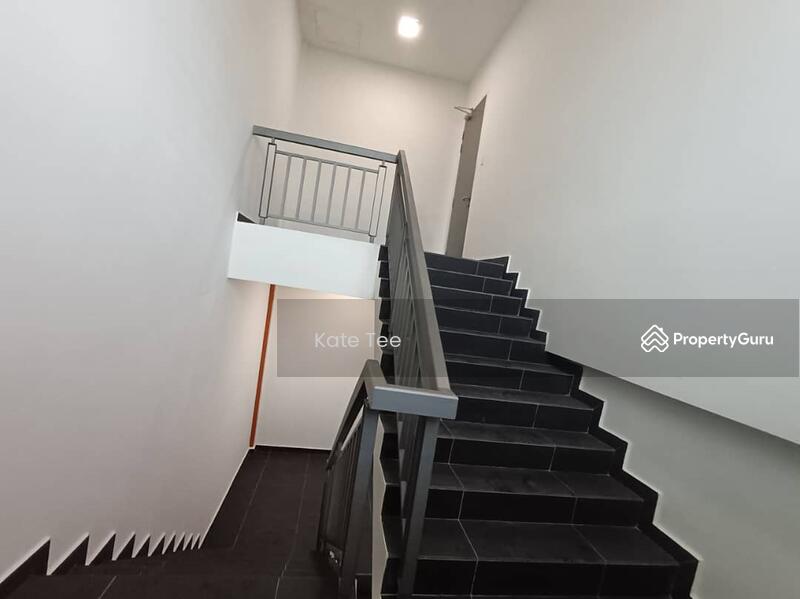 Semi-D Factory for Rent in Johor Bahru (Johor) - Kate Tee - Stairs - PropertyGuru.com.my