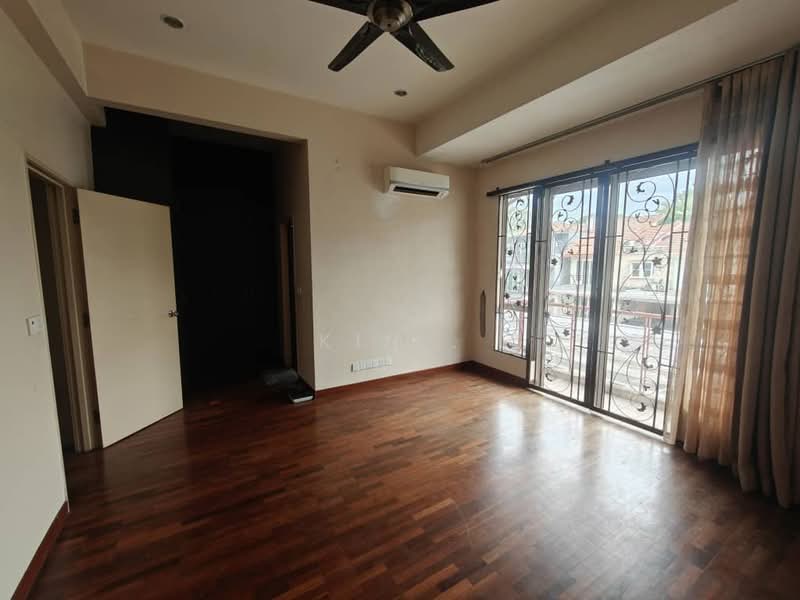 2.5-storey Terraced House for Sale in Ampang (Selangor) - Kin . - Living Room - PropertyGuru.com.my