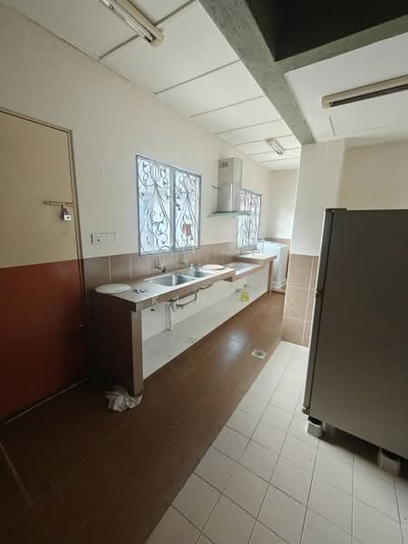 2.5-storey Terraced House for Sale in Ampang (Selangor) - Kin . - Kitchen - PropertyGuru.com.my