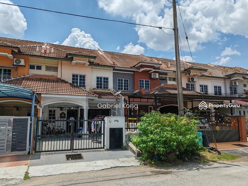 2-storey Terraced House for Sale in TAMAN PUCHONG UTAMA (Puchong) - Gabriel Kong - Exterior - PropertyGuru.com.my