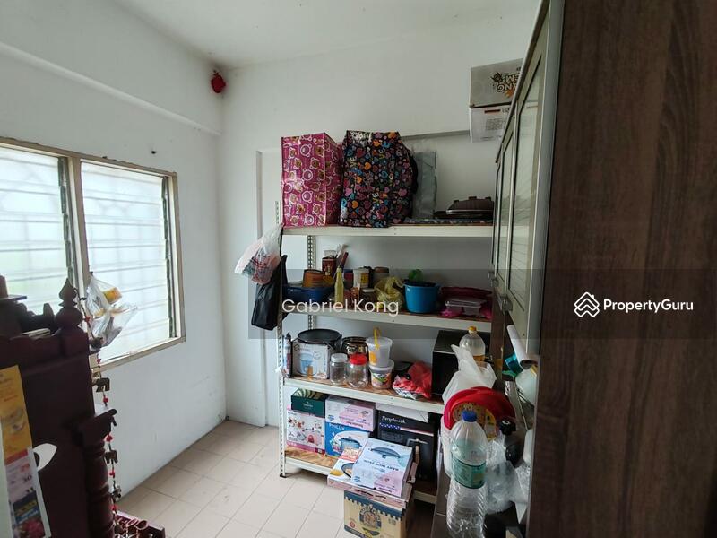 2-storey Terraced House for Sale in TAMAN PUCHONG UTAMA (Puchong) - Gabriel Kong - Kitchen - PropertyGuru.com.my