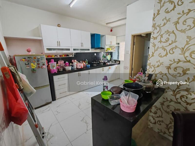 2-storey Terraced House for Sale in TAMAN PUCHONG UTAMA (Puchong) - Gabriel Kong - Kitchen - PropertyGuru.com.my