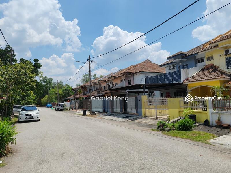 2-storey Terraced House for Sale in TAMAN PUCHONG UTAMA (Puchong) - Gabriel Kong - Exterior - PropertyGuru.com.my