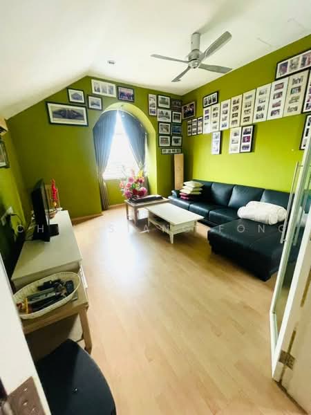Rumah Berkembar untuk Dijual di Bukit Beruang (Bukit Baru) - Chin Siang Fong - Living Room - PropertyGuru.com.my