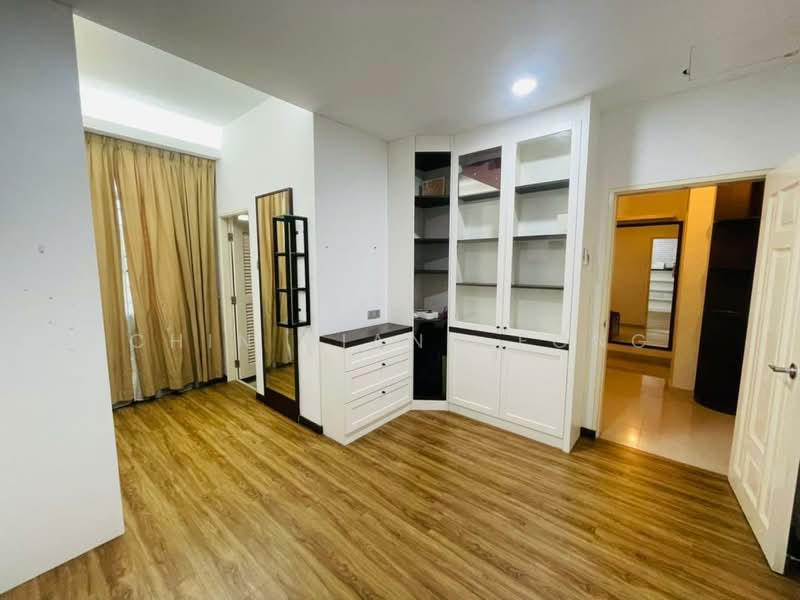 Rumah Berkembar untuk Dijual di Bukit Beruang (Bukit Baru) - Chin Siang Fong - Bedroom - PropertyGuru.com.my