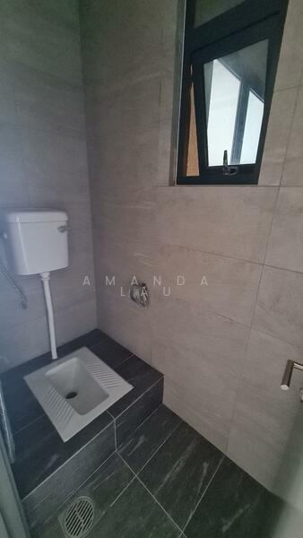 Office for Rent in Bandar Puteri Puchong (Puchong) - Amanda Lau - Bathroom - PropertyGuru.com.my