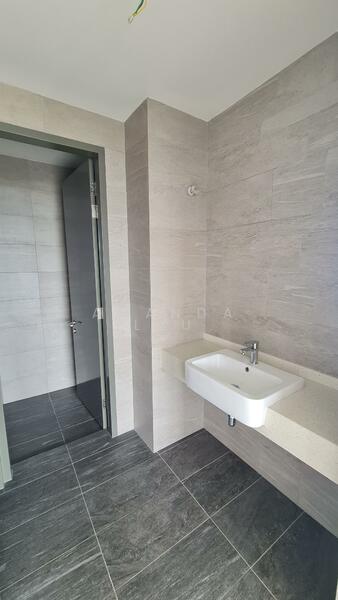 Office for Rent in Bandar Puteri Puchong (Puchong) - Amanda Lau - Bathroom - PropertyGuru.com.my