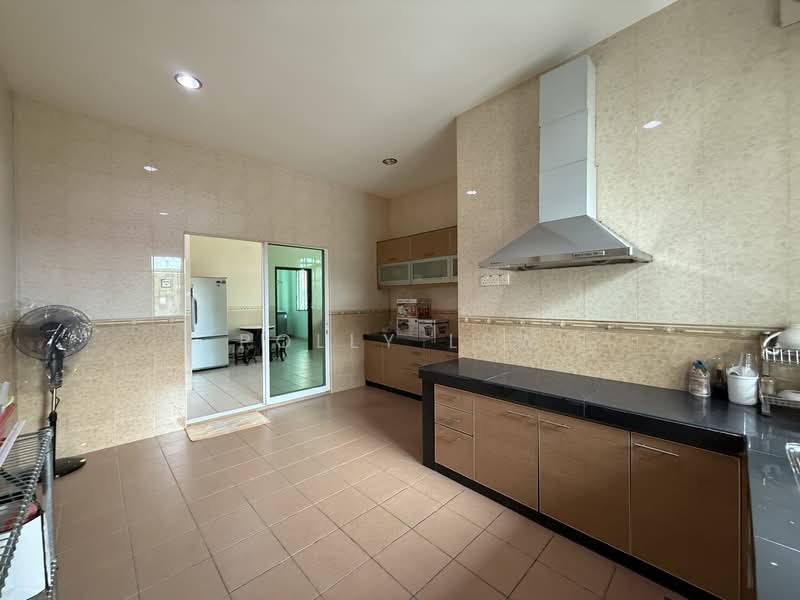 Bungalow for Sale in Sungai Long (Bandar Sungai Long) - Polly Lew - Kitchen - PropertyGuru.com.my