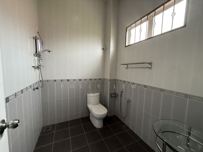 Bungalow for Sale in Sungai Long (Bandar Sungai Long) - Polly Lew - Bathroom - PropertyGuru.com.my