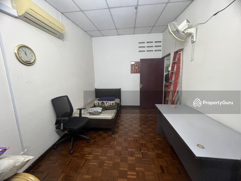 2-storey Terraced House for Sale in Taman Seputeh (Seputeh) - SY Yen - Bedroom - PropertyGuru.com.my