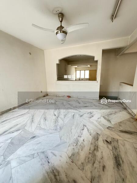 Rumah Teres 2-Tingkat untuk Dijual di Usj 20 (Subang Jaya) - Edmund Lee - Living Room - PropertyGuru.com.my