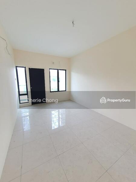 second room 